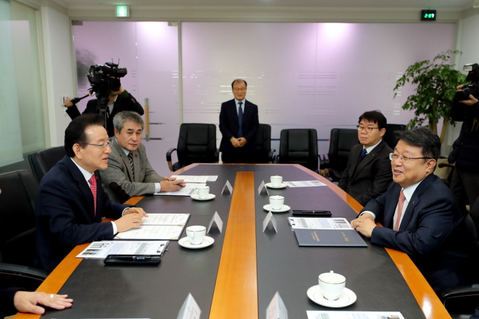 포스코, 강남구청과 가로휴지통 설치·운영 협약 