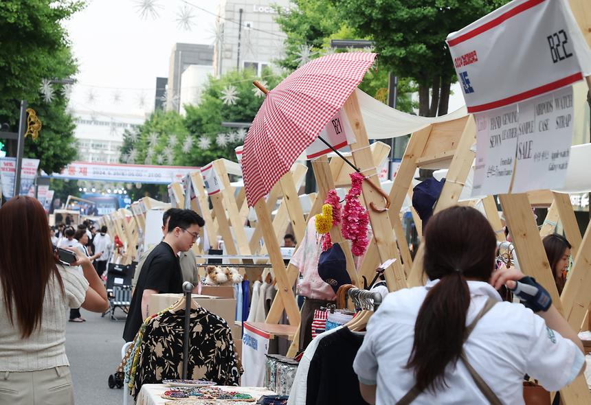 가로수길 뉴트로 축제 ‘2024 강남디자인위크’ - 8