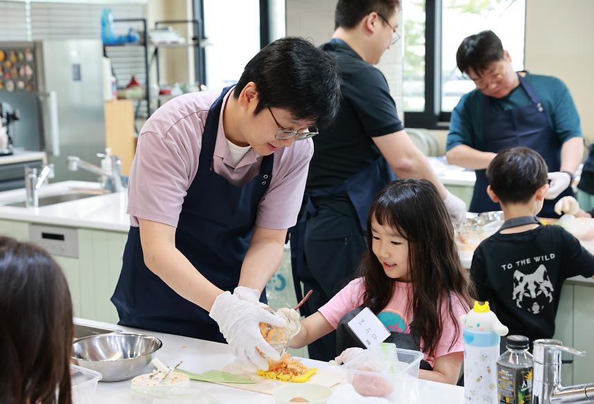 아빠와 함께하는 영양교육  ‘오미오감 식경험’ - 2