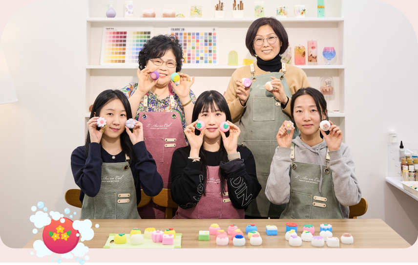 뒷줄 왼쪽부터 서원예, 이선옥 님 앞줄 왼쪽부터 김채윤, 김지윤, 임은희 님